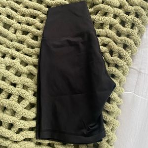 Black 7” biker shorts
